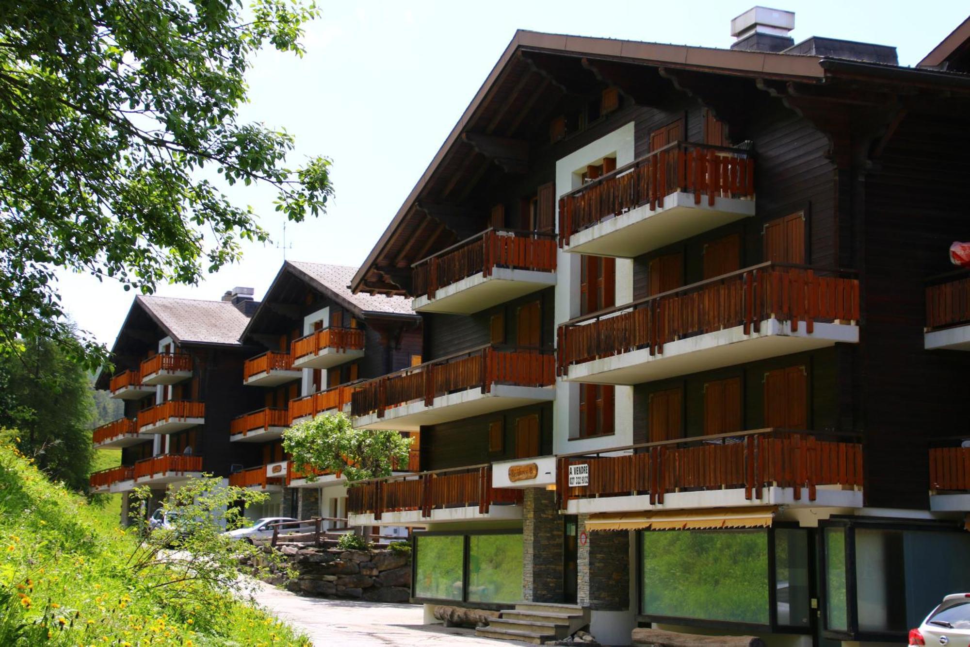 Mayens de l'Ours MOUNTAIN&CENTER apartments by Alpvision Résidences Agettes Extérieur photo